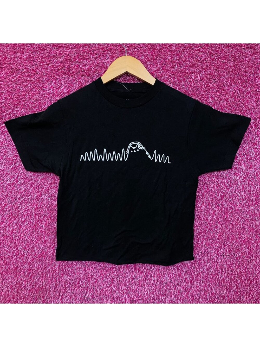 Pusheen Music Graphic Crop T-Shirt XS